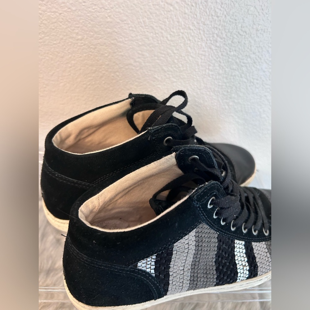 Ugg Black and Gray High-Top Sneakers size 9 - Picture 8 of 8